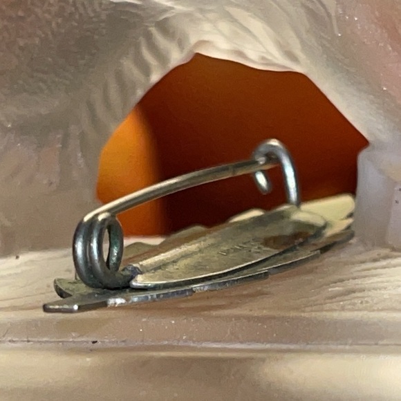 Antique Brooch GLADYS Engraved on Small Gold Leaf - Picture 10 of 12